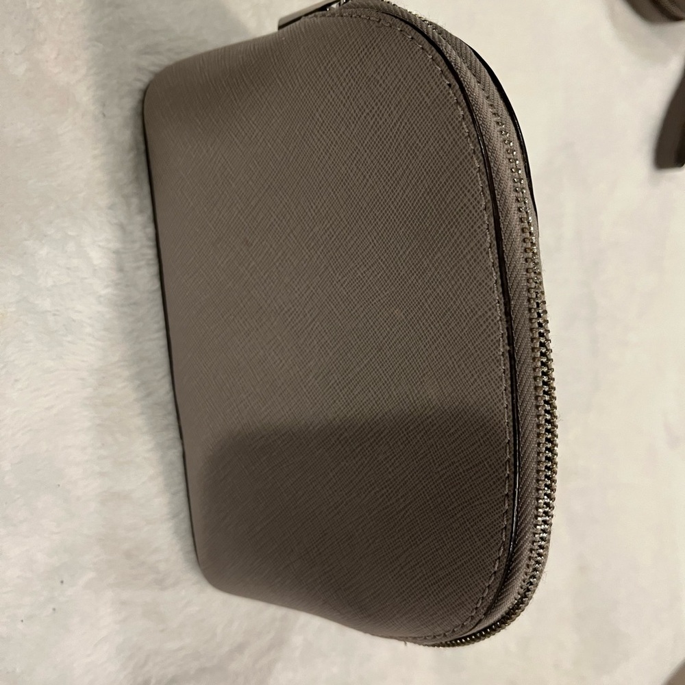 Michael kors makeup bag